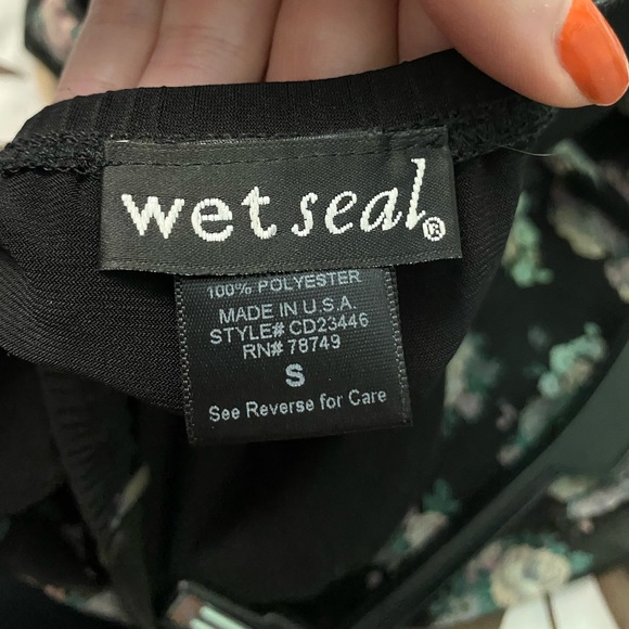 Wet Seal strapless dress with cup inclusions - Picture 4 of 4